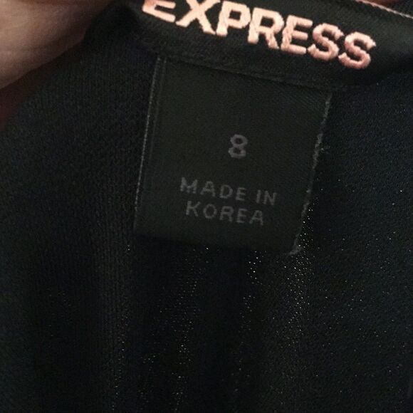 EXPRESS side Rouched Dress with baby pink border! - Picture 5 of 6